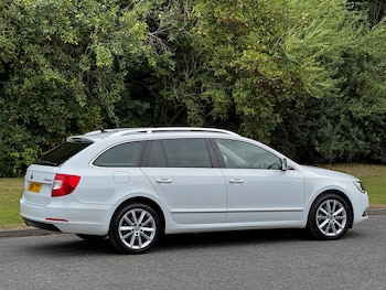 Used Skoda Superb 2015 for sale - 79557013: Photo