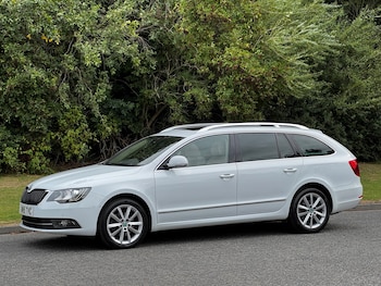 Used Skoda Superb 2015 for sale - 79557013: Photo