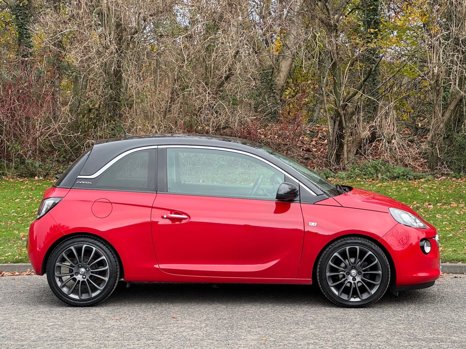 Used Vauxhall ADAM 2015 for sale - 76638929: Photo 2