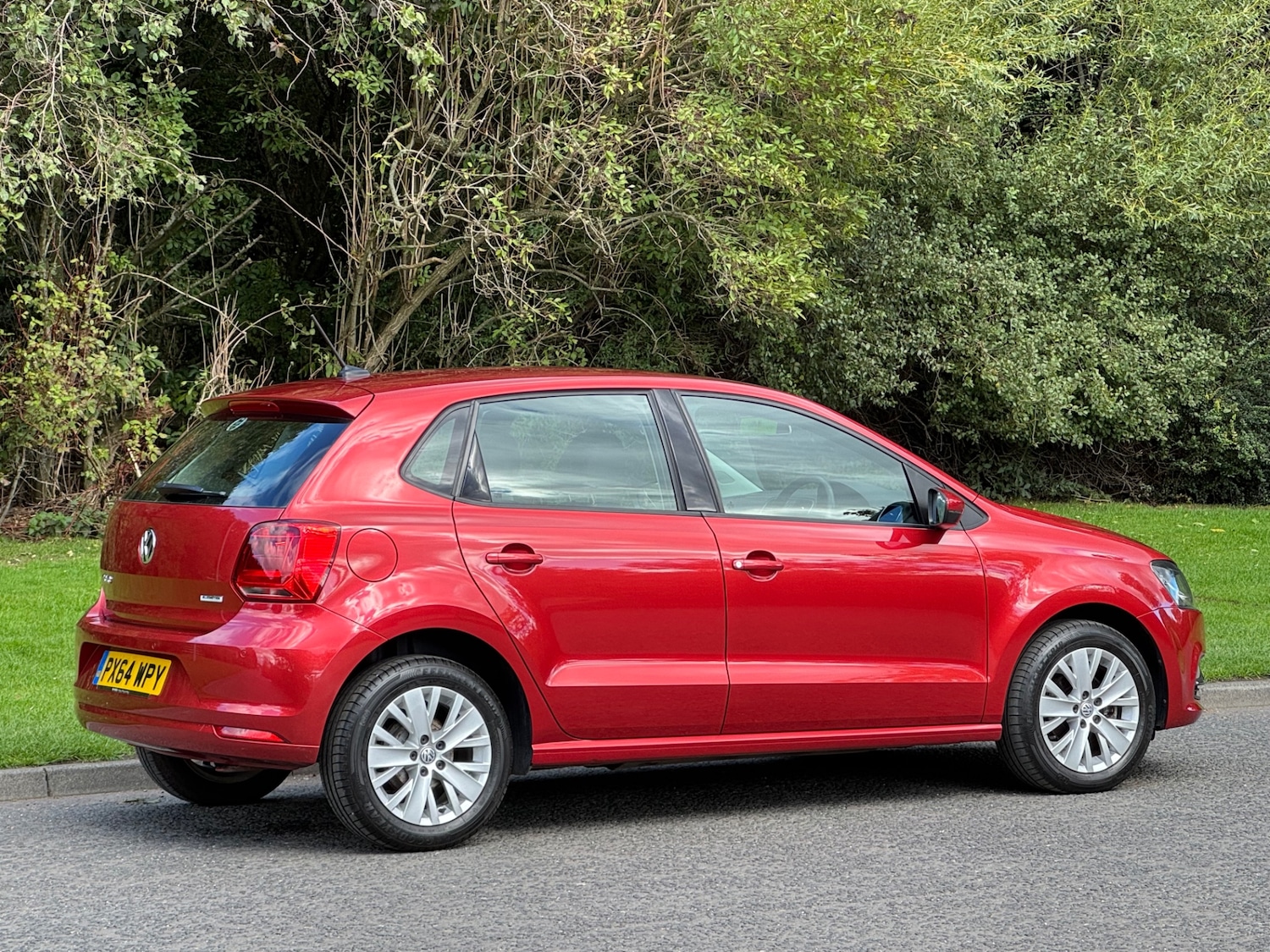 Used Volkswagen Polo 2014 for sale - 76027949: Photo 3
