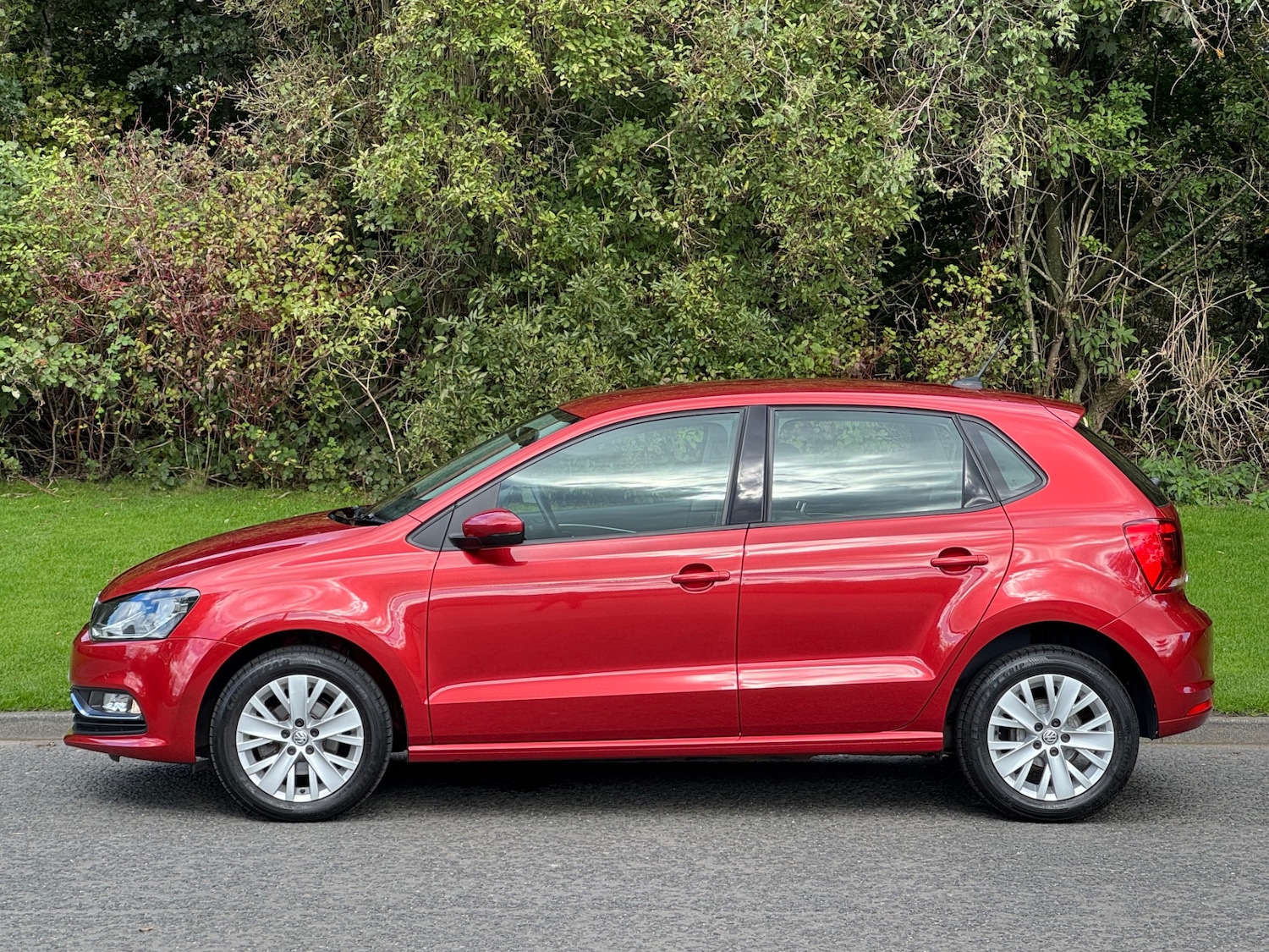 Used Volkswagen Polo 2014 for sale - 76027949: Photo 5