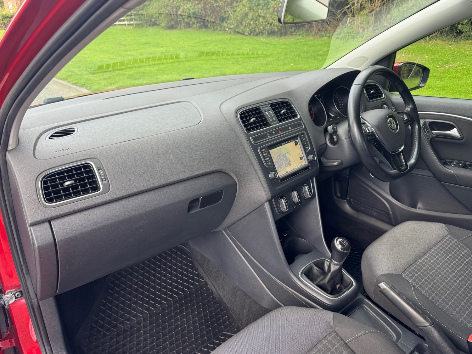 Used Volkswagen Polo 2014 for sale - 76027949: Photo 7