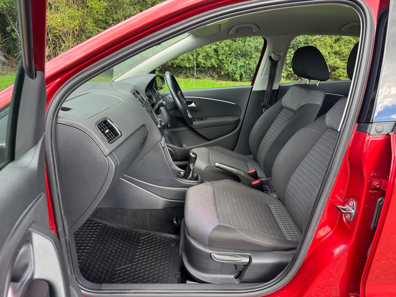 Used Volkswagen Polo 2014 for sale - 76027949: Photo 8