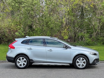 Used Volvo V40 2016 for sale - 78251078: Photo