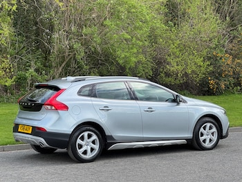 Used Volvo V40 2016 for sale - 78251078: Photo