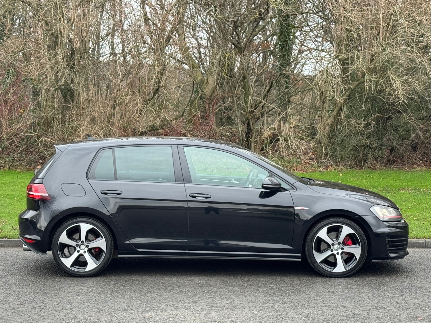 Used Volkswagen Golf 2014 for sale - 76984420: Photo 2