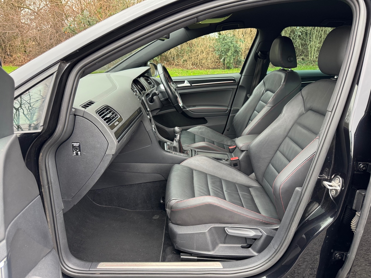 Used Volkswagen Golf 2014 for sale - 76984420: Photo 8