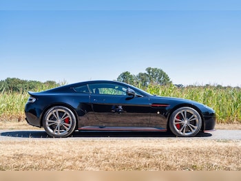 Used Aston Martin Vantage 2018 for sale - 79496888: Photo