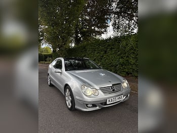 Used Mercedes-Benz C Class 2005 for sale - 79690341: Photo