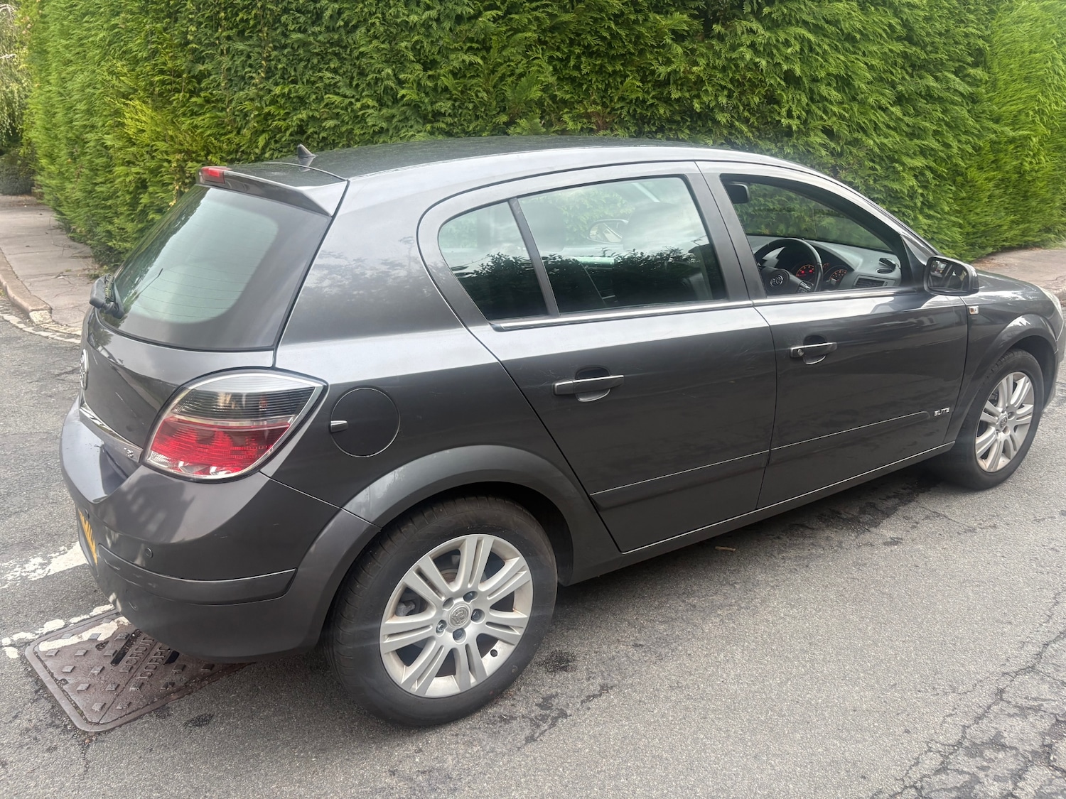 Vehicle 28
