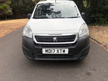 Used Peugeot Partner 2017 for sale - 79583709: Photo