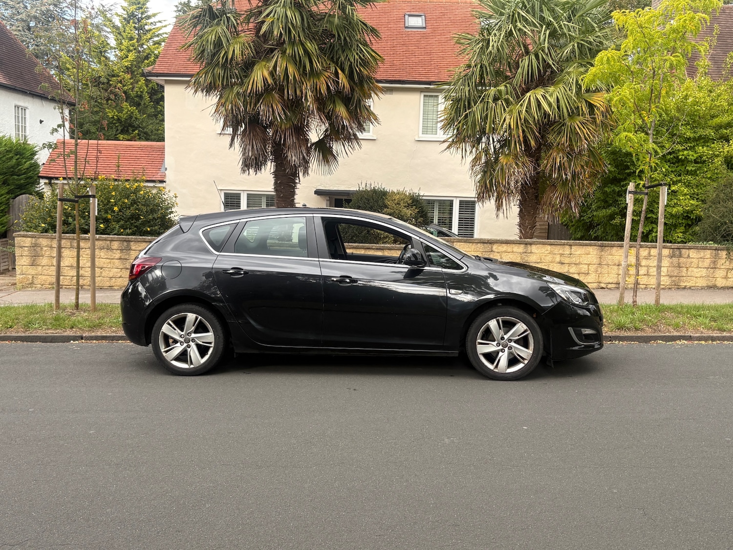 Used Vauxhall Astra 2012 for sale - 76594684: Photo 3
