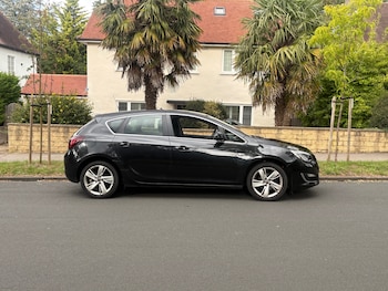 Used Vauxhall Astra 2012 for sale - 76594684: Photo