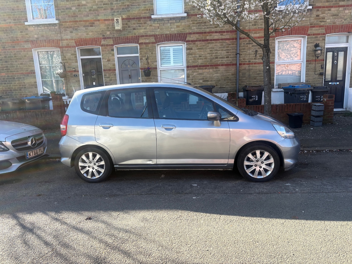 Used Honda Jazz 2006 for sale - 77940831: Photo 2