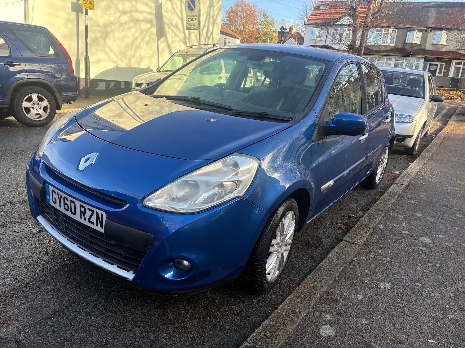 Used Renault Clio 2010 for sale - 77431958: Photo 2