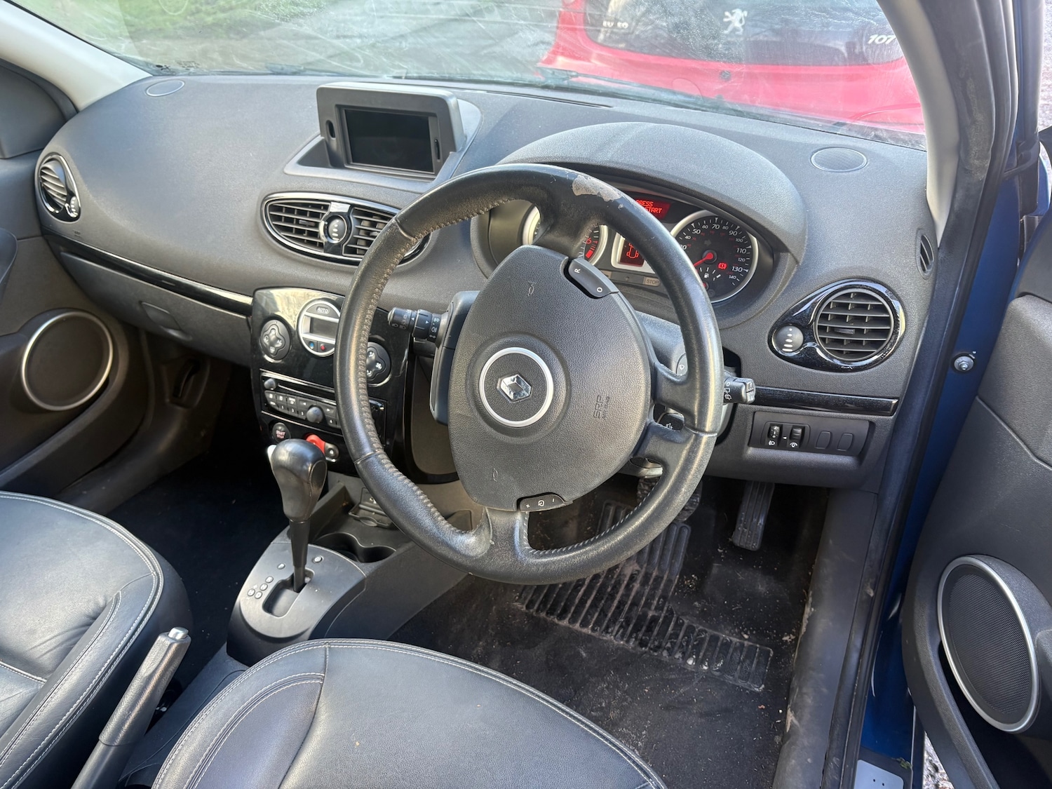 Used Renault Clio 2010 for sale - 77431958: Photo 6