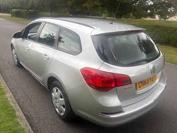 Used Vauxhall Astra 2013 for sale - 75331922: Photo
