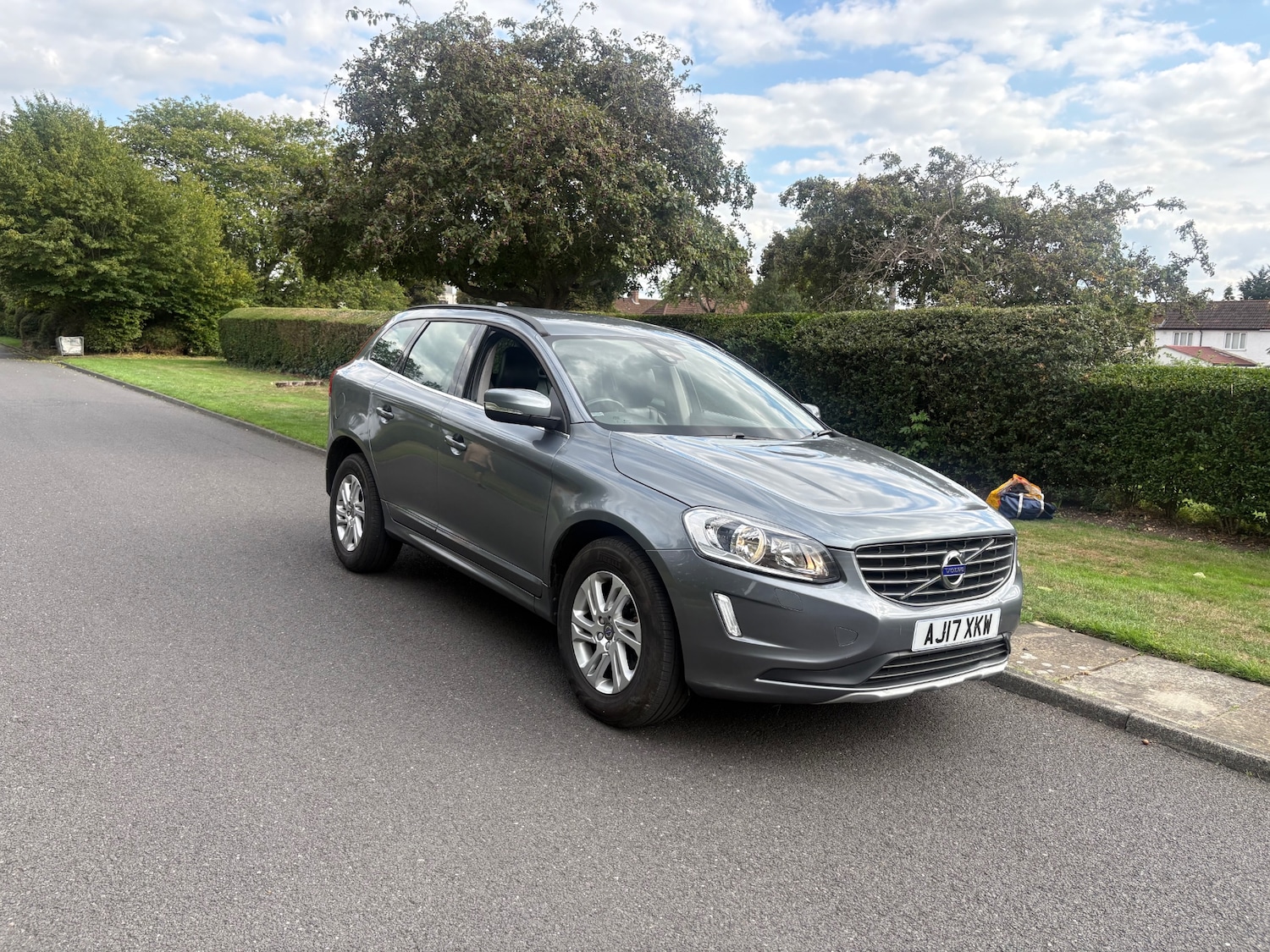 Used Volvo XC60 2017 for sale - 76594690: Photo 1