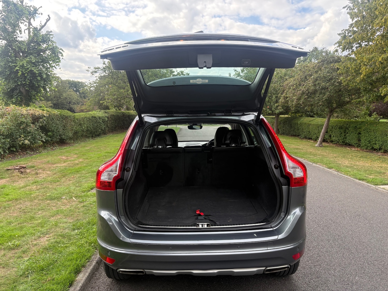 Used Volvo XC60 2017 for sale - 76594690: Photo 34