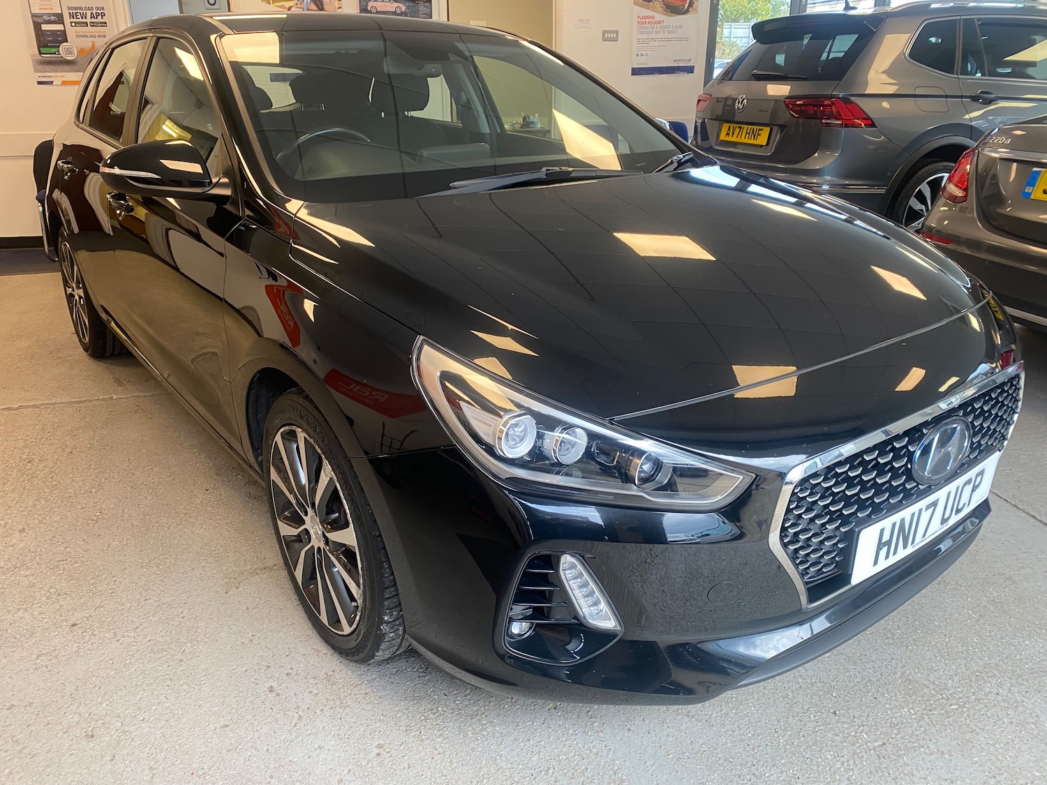 Used Hyundai i30 2017 for sale - 76477491: Photo 1