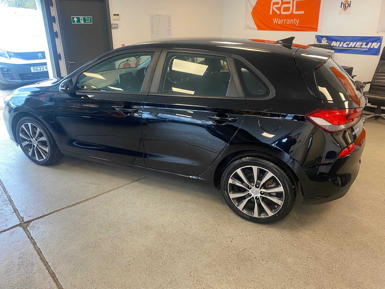 Used Hyundai i30 2017 for sale - 76477491: Photo 10