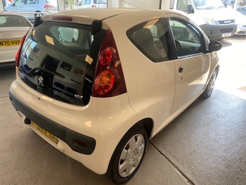 Used Peugeot 107 2013 for sale - 79229541: Photo