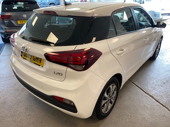 Used Hyundai i20 2019 for sale - 76961844: Photo