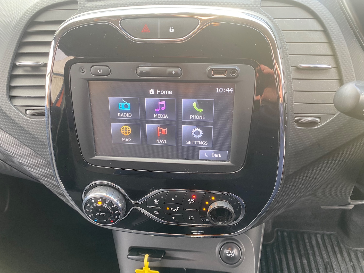 Used Renault Captur 2015 for sale - 77259070: Photo 18