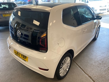 Used Volkswagen up! 2017 for sale - 76114921: Photo 3
