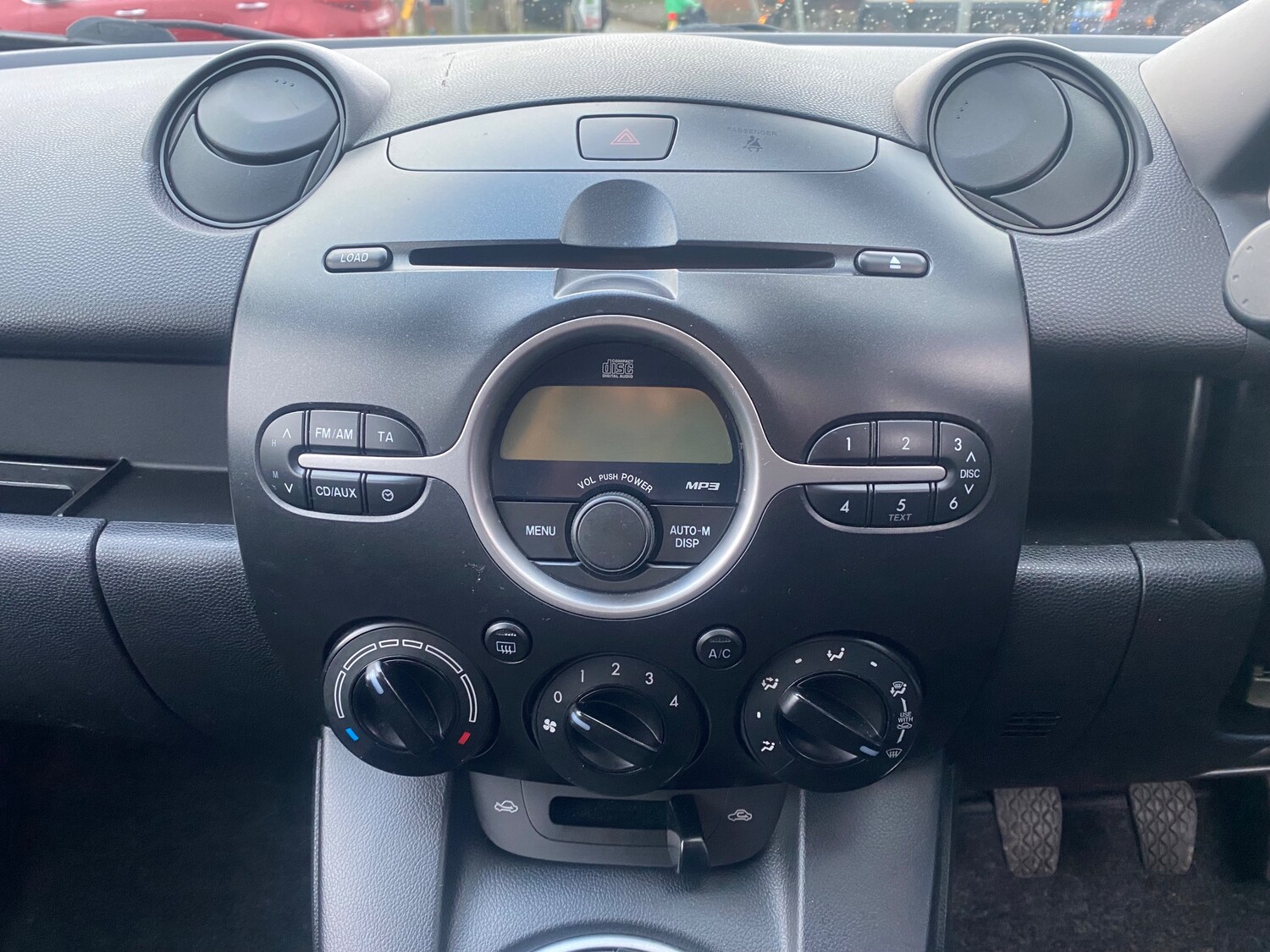 Used Mazda Mazda2 2010 for sale - 76685565: Photo 13