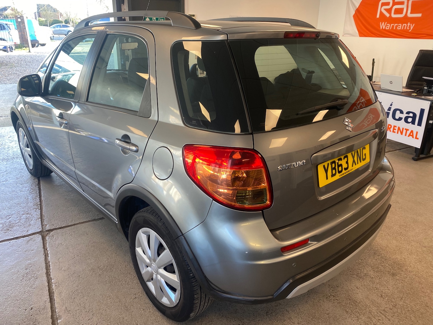 Used Suzuki SX4 2014 for sale - 77733504: Photo 4