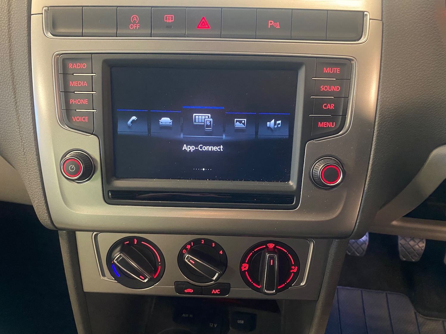 Used Volkswagen Polo 2017 for sale - 77002050: Photo 13