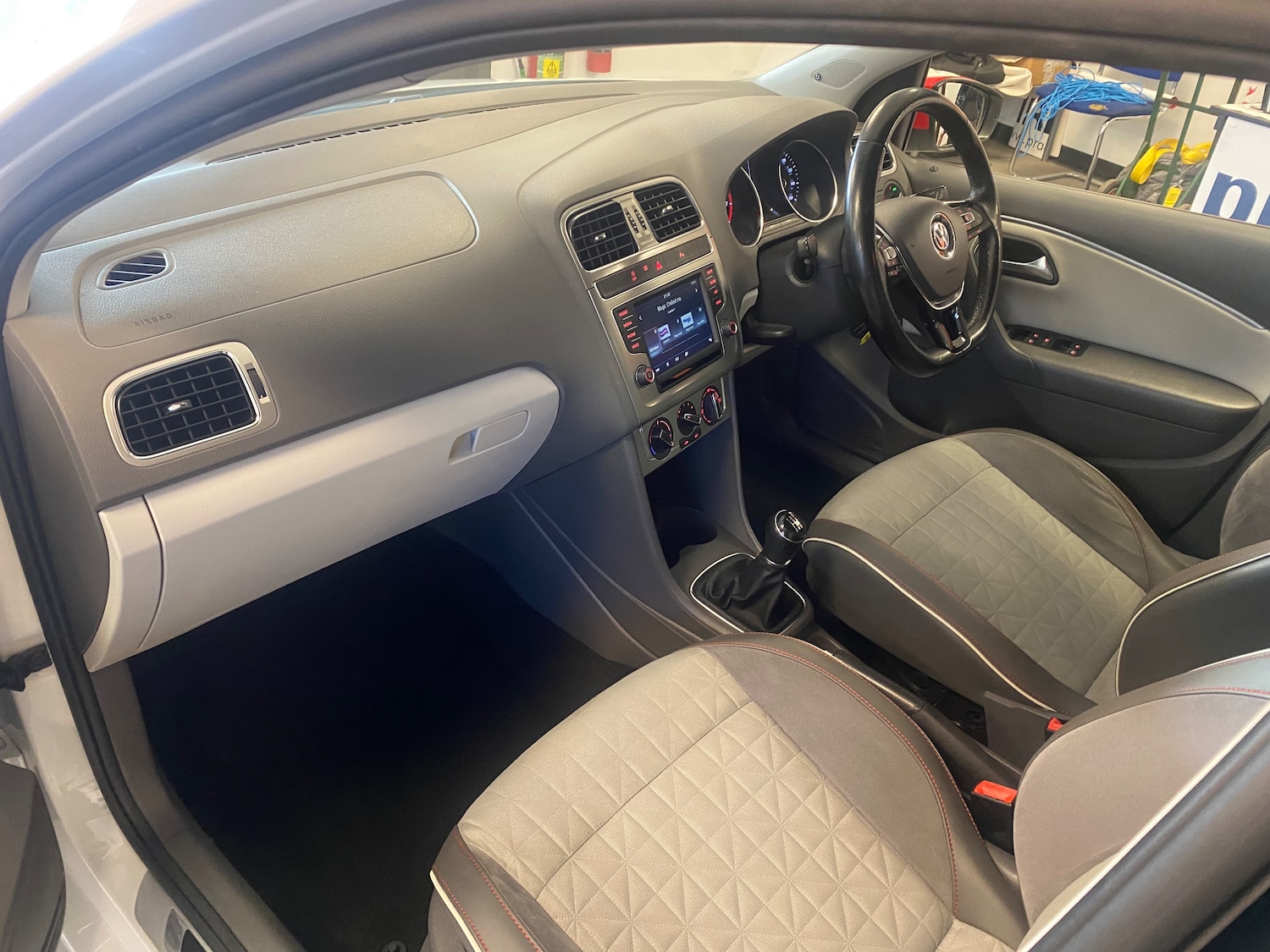 Used Volkswagen Polo 2017 for sale - 77002050: Photo 15