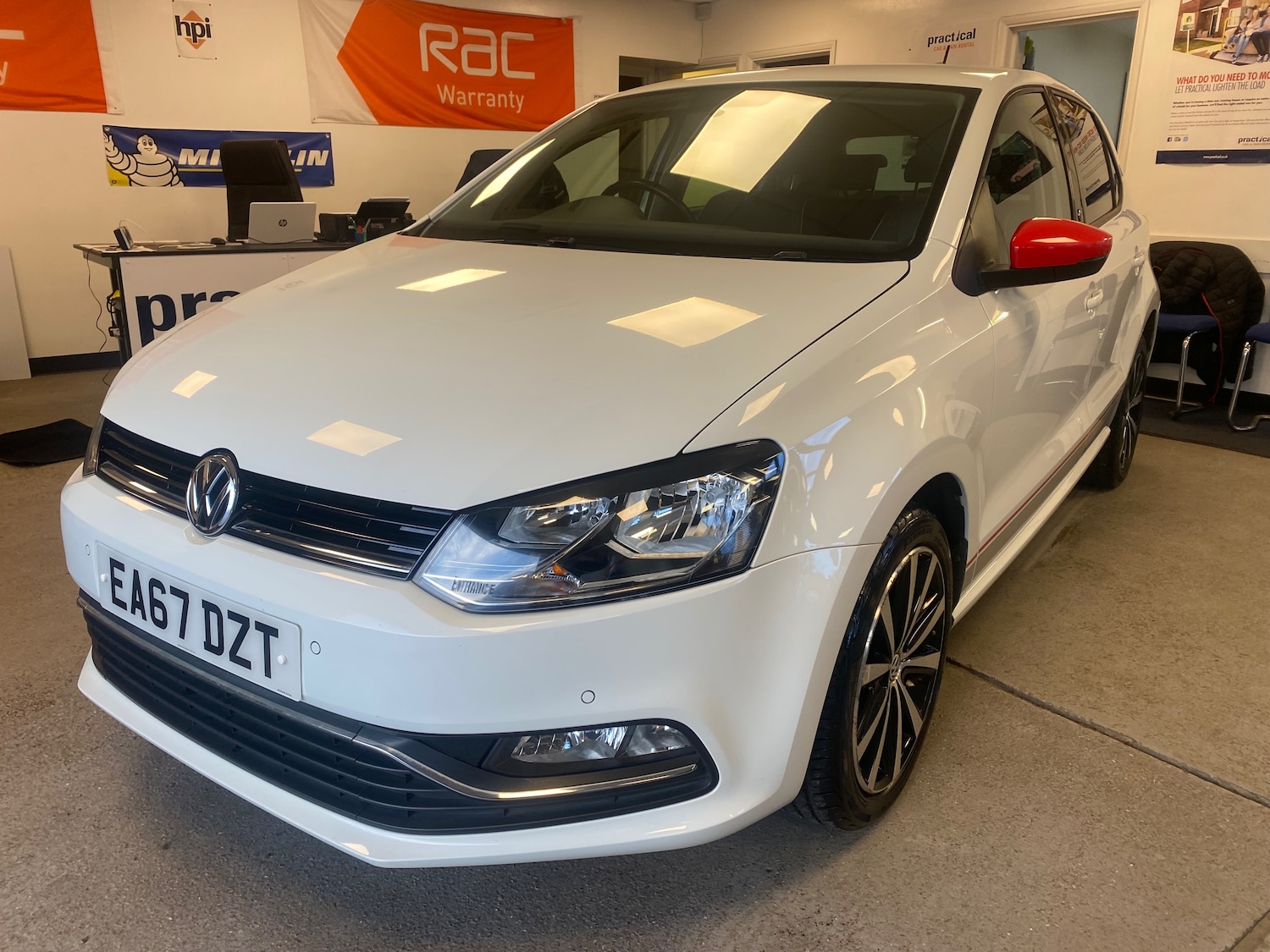 Used Volkswagen Polo 2017 for sale - 77002050: Photo 2