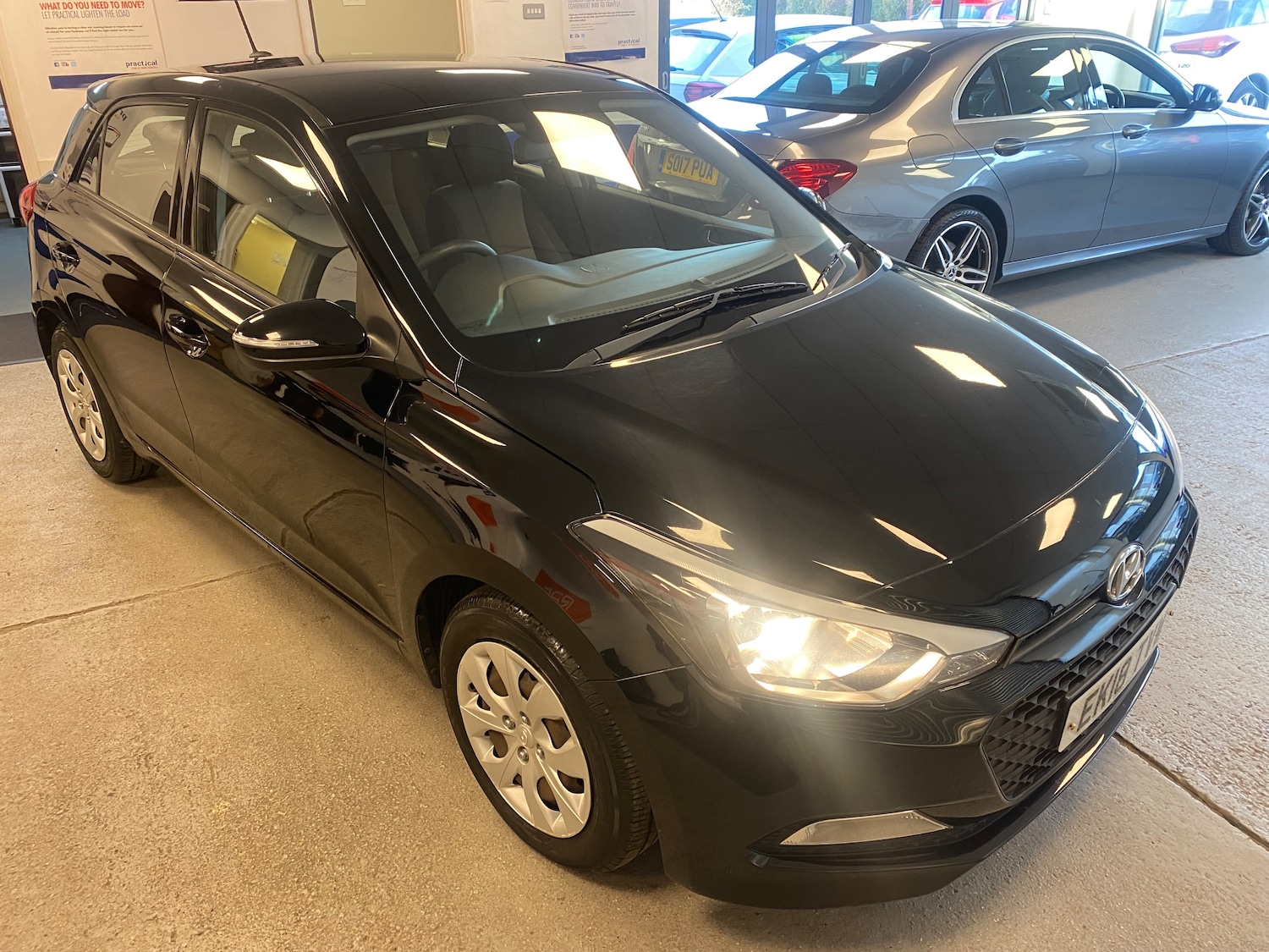 Used Hyundai i20 2018 for sale - 77002051: Photo 25