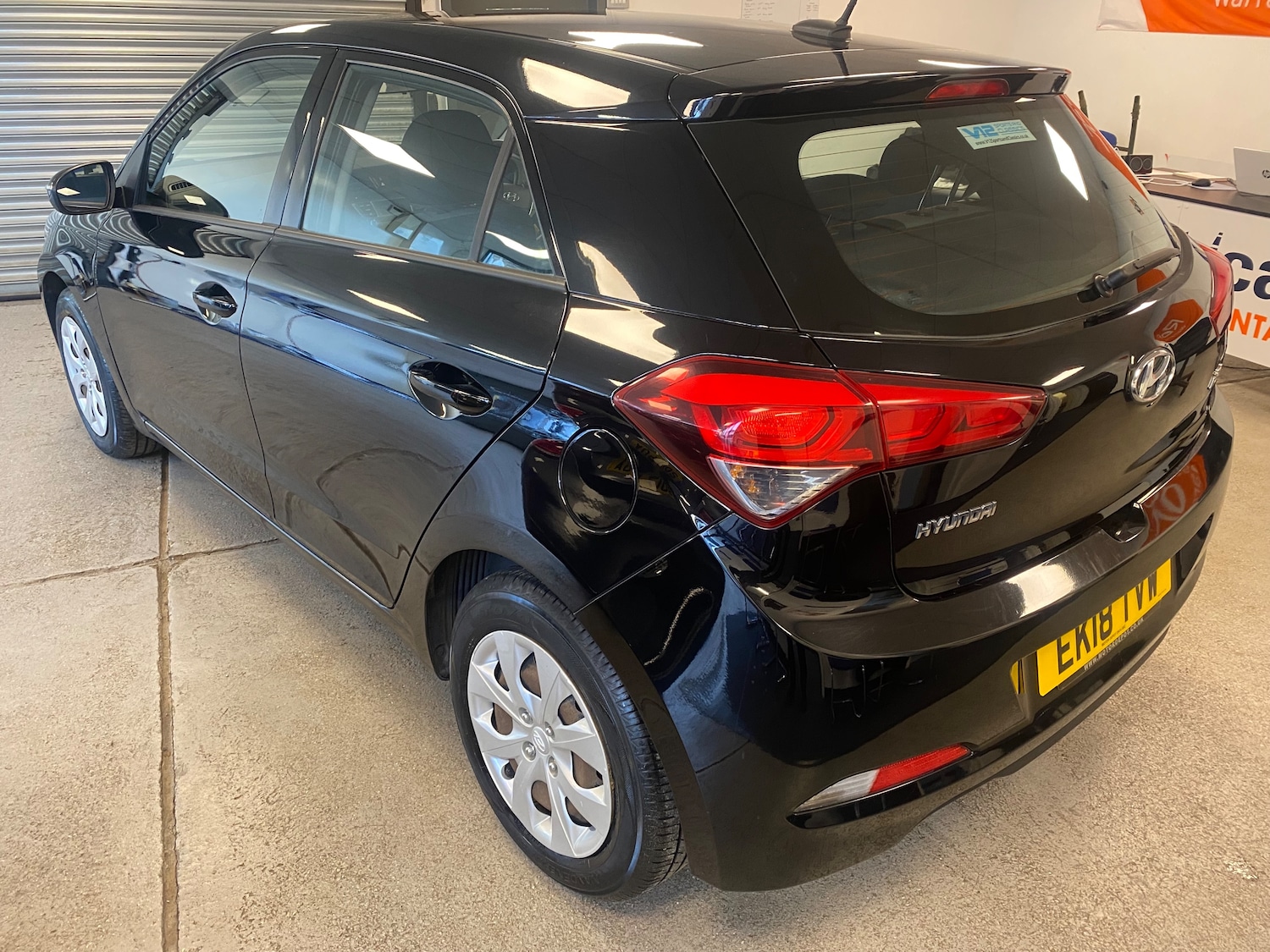 Used Hyundai i20 2018 for sale - 77002051: Photo 4