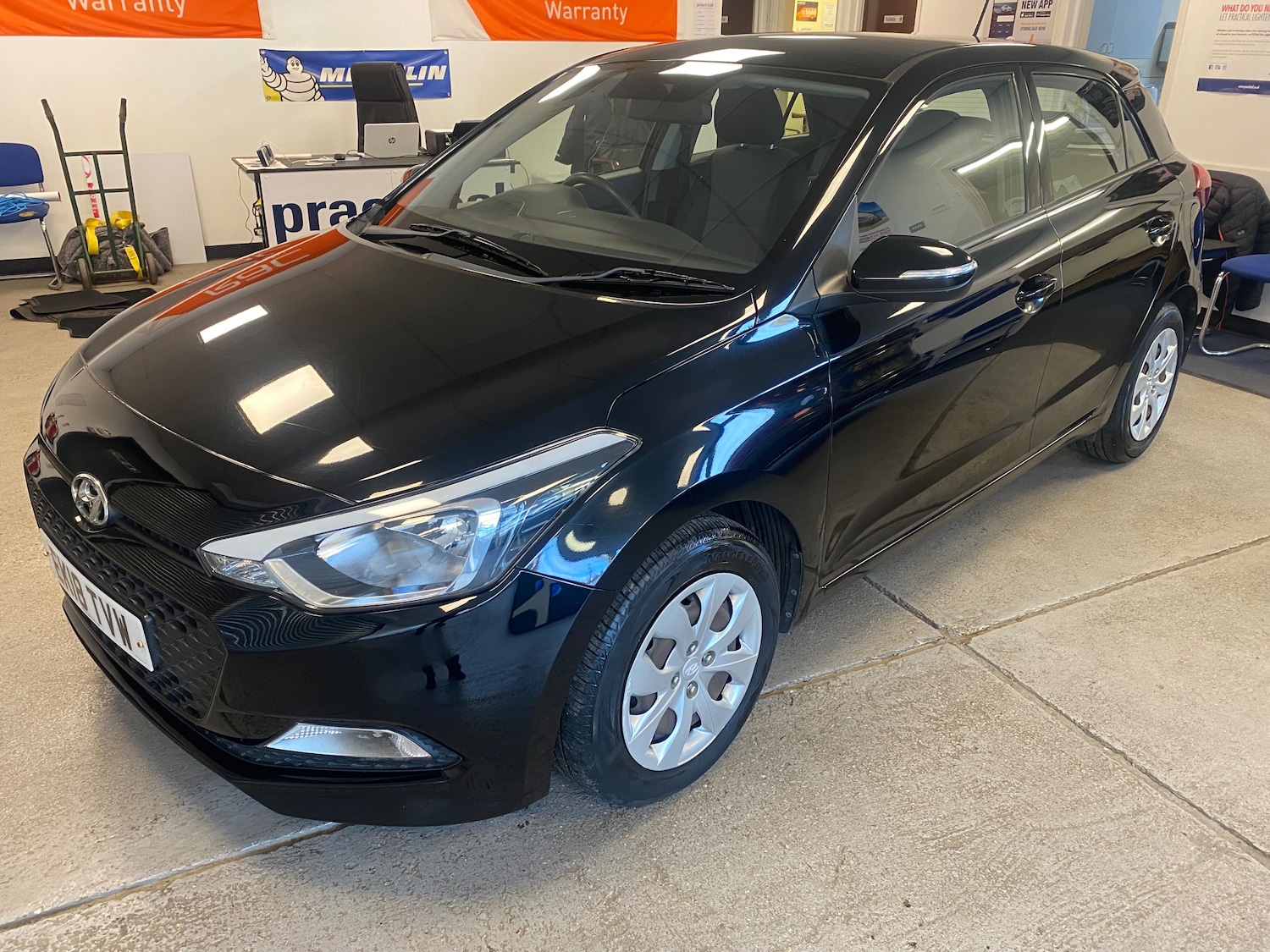 Used Hyundai i20 2018 for sale - 77002051: Photo 6