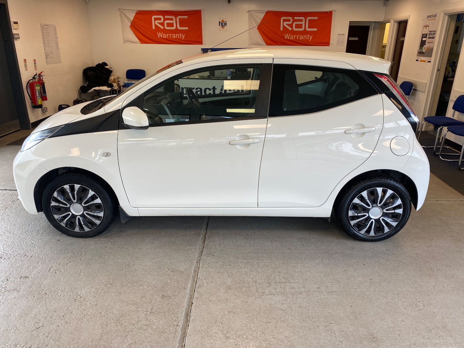 Used Toyota AYGO 2014 for sale - 77161260: Photo 12