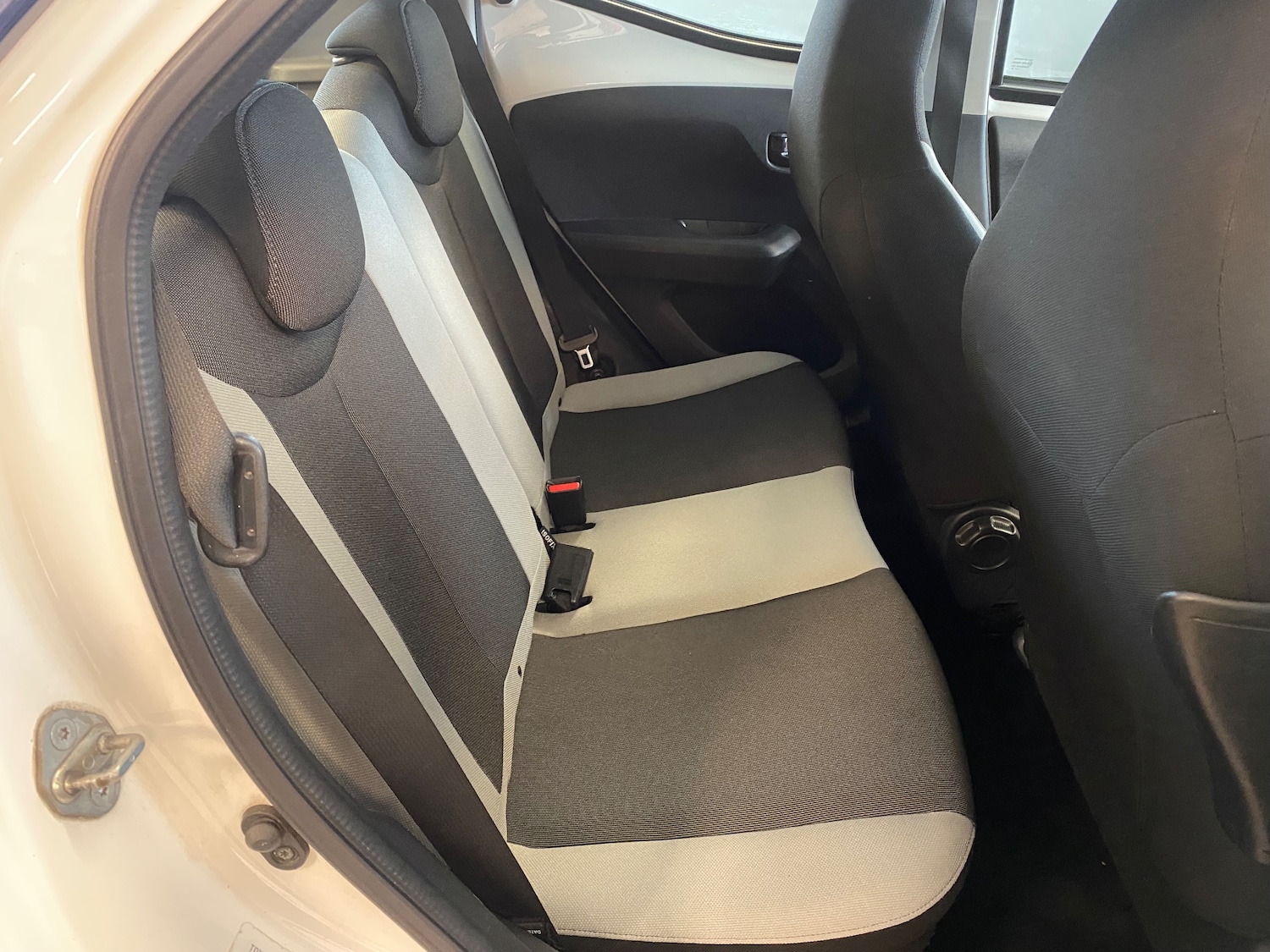 Used Toyota AYGO 2014 for sale - 77161260: Photo 18