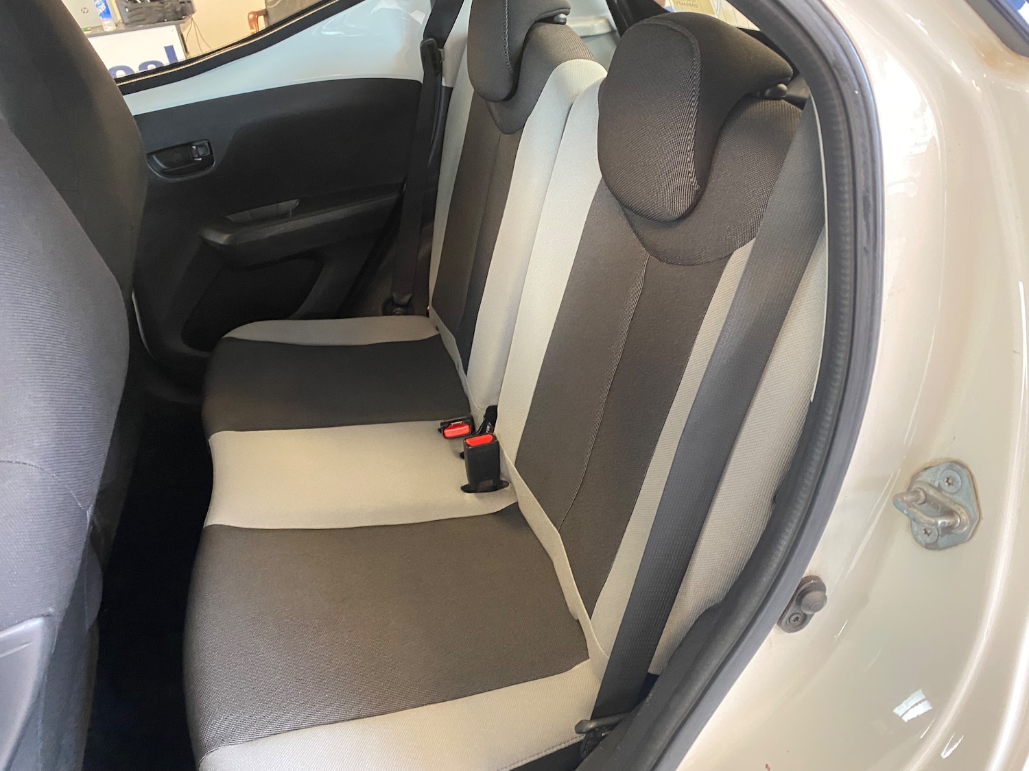 Used Toyota AYGO 2014 for sale - 77161260: Photo 19