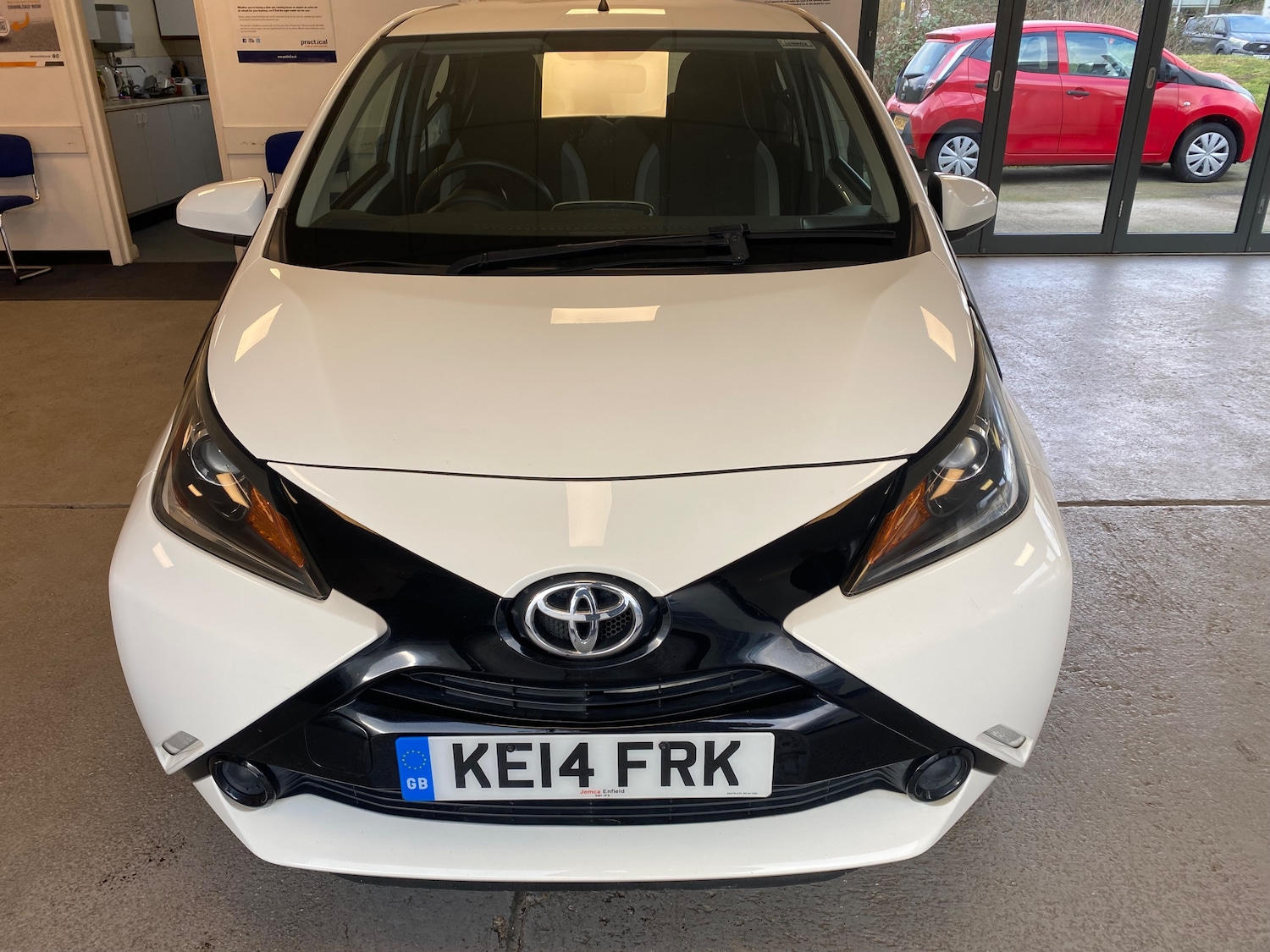 Used Toyota AYGO 2014 for sale - 77161260: Photo 5