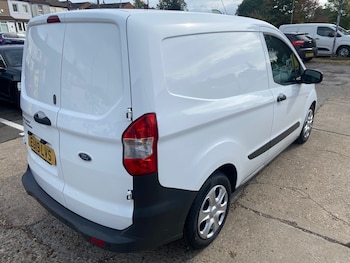 Used Ford Transit Courier 2019 for sale - 76174159: Photo