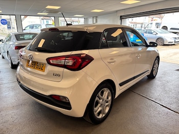Used Hyundai i20 2018 for sale - 79179762: Photo