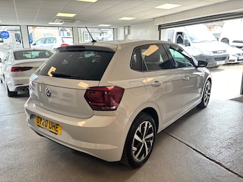 Used Volkswagen Polo 2020 for sale - 79174512: Photo