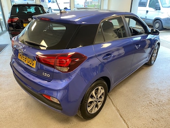 Used Hyundai i20 2018 for sale - 75604678: Photo