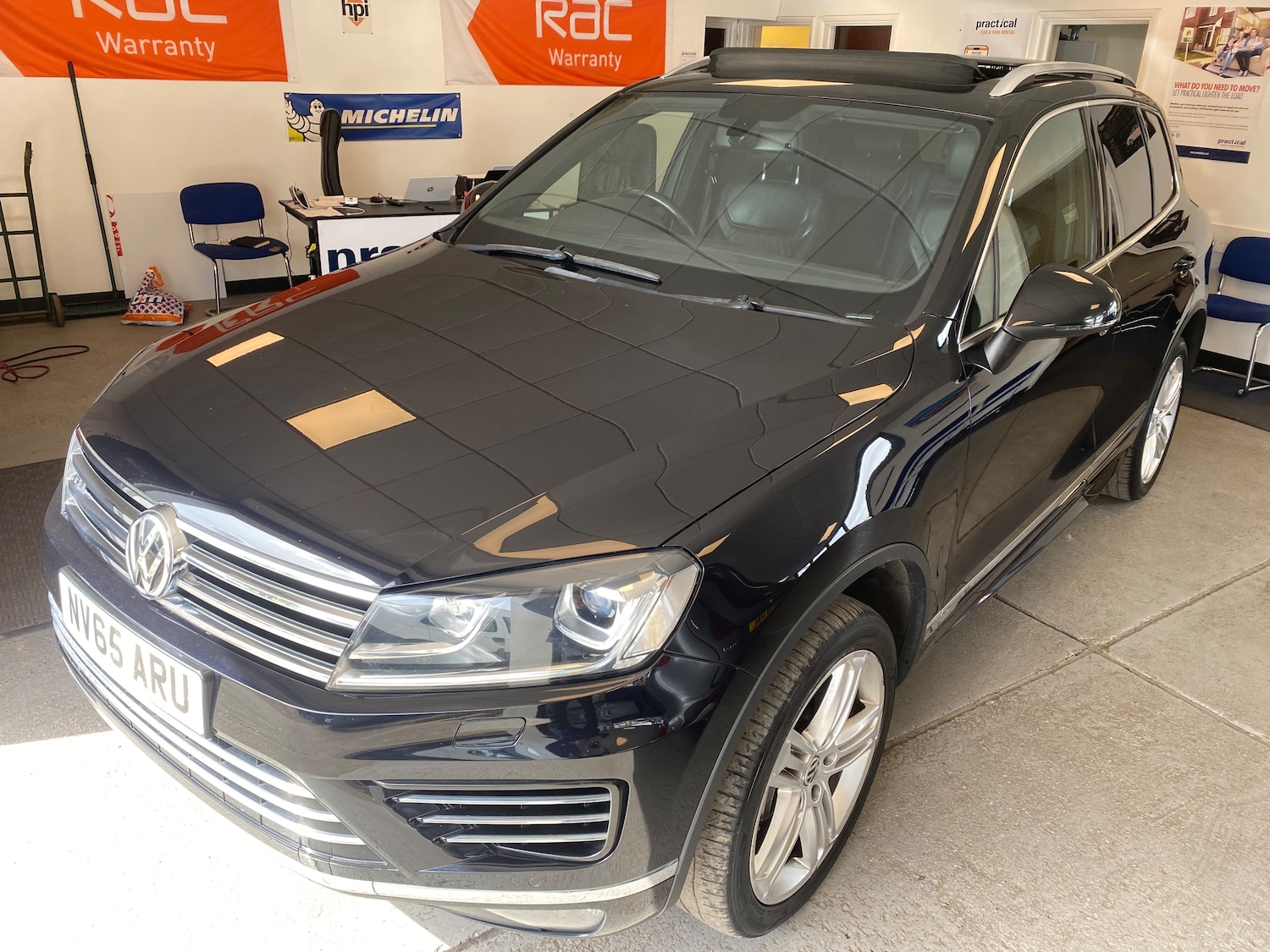 Used Volkswagen Touareg 2015 for sale - 78201525: Photo 12