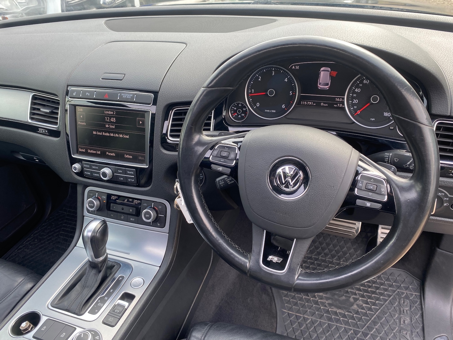 Used Volkswagen Touareg 2015 for sale - 78201525: Photo 15