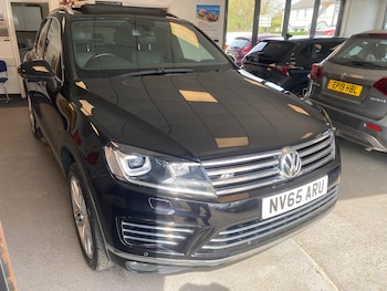 Used Volkswagen Touareg 2015 for sale - 78201525: Photo