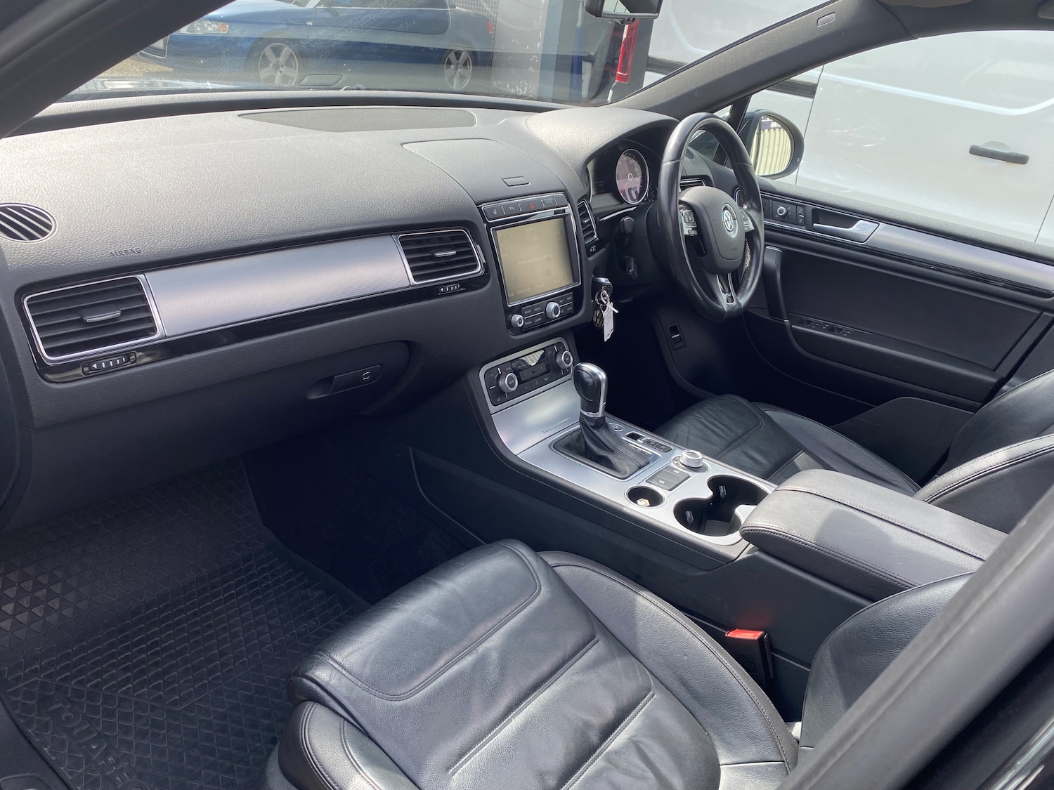 Used Volkswagen Touareg 2015 for sale - 78201525: Photo 26