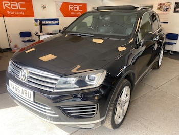 Used Volkswagen Touareg 2015 for sale - 78201525: Photo